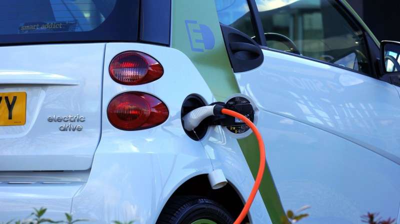 Твердотельные аккумуляторы вскоре могут сделать электромобили безопаснее и качественнее